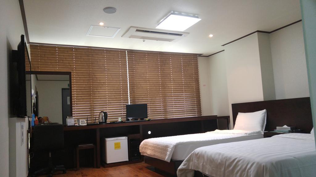 On Smart Hotel Cshonan Szoba fotó